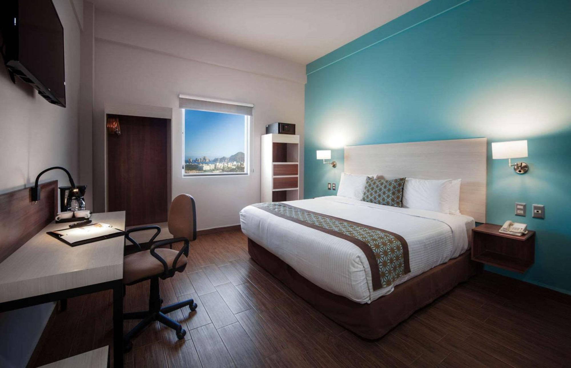 Comfort Inn & Suites Los Cabos Кабо-Сан-Лукас Екстер'єр фото